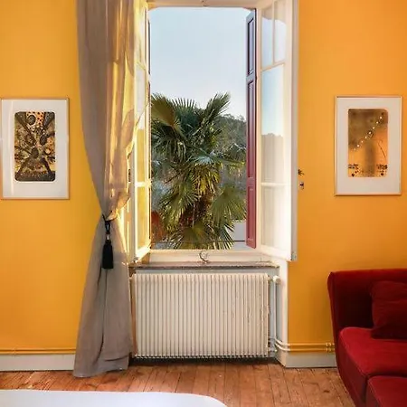 Maison D'aladern Alojamento de Acomodação e Pequeno-almoço Ladern-sur-Lauquet